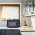 Commercial Chef 0.9 cu ft. 900W Countertop Microwave - Black-7