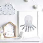 Motorola PIP10 Audio Baby Monitor - White-Portable Parent Unit - The parent unit can be powered by either your wall outlet or by AAA batteries (not included)