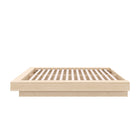 Nexera - Lit Plateforme Queen Marconi en chêne blond naturel-Silhouette polyvalente : Forme rectangulaire qui s'accorde avec différents styles de décoration