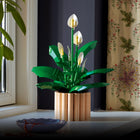 LEGO Botanicals Peace Lily-Zoom, rotate and track progress in the LEGO Builder app