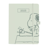 Graphique 2024-2025 Academic Sage Peanuts Weekly/Monthly Desk Planner - 6" x 8"-18 Months