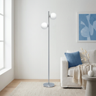 JAC Styles - Lampe de piedlLiam 2 lumineuses de 66 pouces - nickel brossé avec abat-jour blanc-Stores en verre blanc - Diffusez la lumière pour une lueur plus douce et confortable qui rehausse l’atmosphère de la pièce.