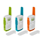 Motorola TALKABOUT Radio Bidirectionnelle- Assorti -  Paquet de 3-Trois radios aux couleurs vibrantes vous permettent, à vous et à vos amis, de profiter de vos excursions et de rester connectés les uns aux autres