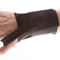 Impacto EL40 Wrist Support Single Strap, Medium, Left-Flexible stays restrict the wrist from over flexion and over extension