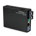 StarTech  Convertisseur média fibre optique à Ethernet 10/100 multimode SC 2 km-Améliorez l’extensibilité de votre réseau en augmentant la distance entre les points du réseau jusqu’à un maximum de 2 km (multimode)