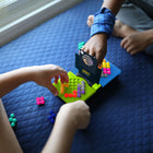 Educational Insights Kanoodle Head To Head - Multicolor-Includes 2-player puzzle board with lid, 16 puzzle pieces (8 for each player), 40 double-sided challenge cards (80 puzzles!), and game guide