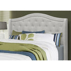 Monarch Specialties - 5967Q Lit Queen - Bordure En Argent Velour Gris Pale-Élégantes pattes en bois massif noir